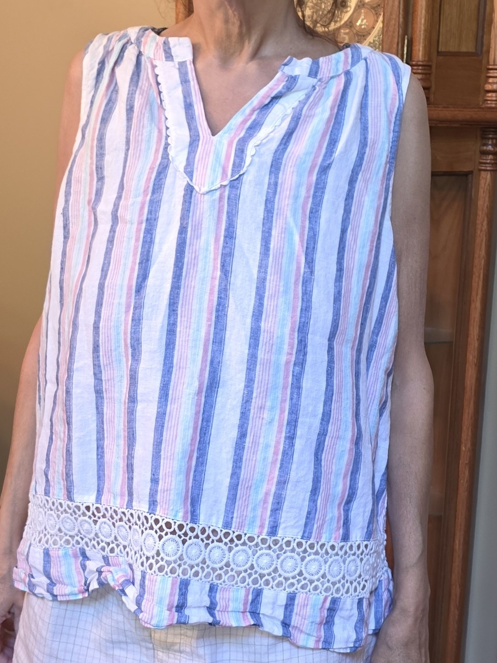 crown & ivy Striped Tank Top in Blue, Pink, White